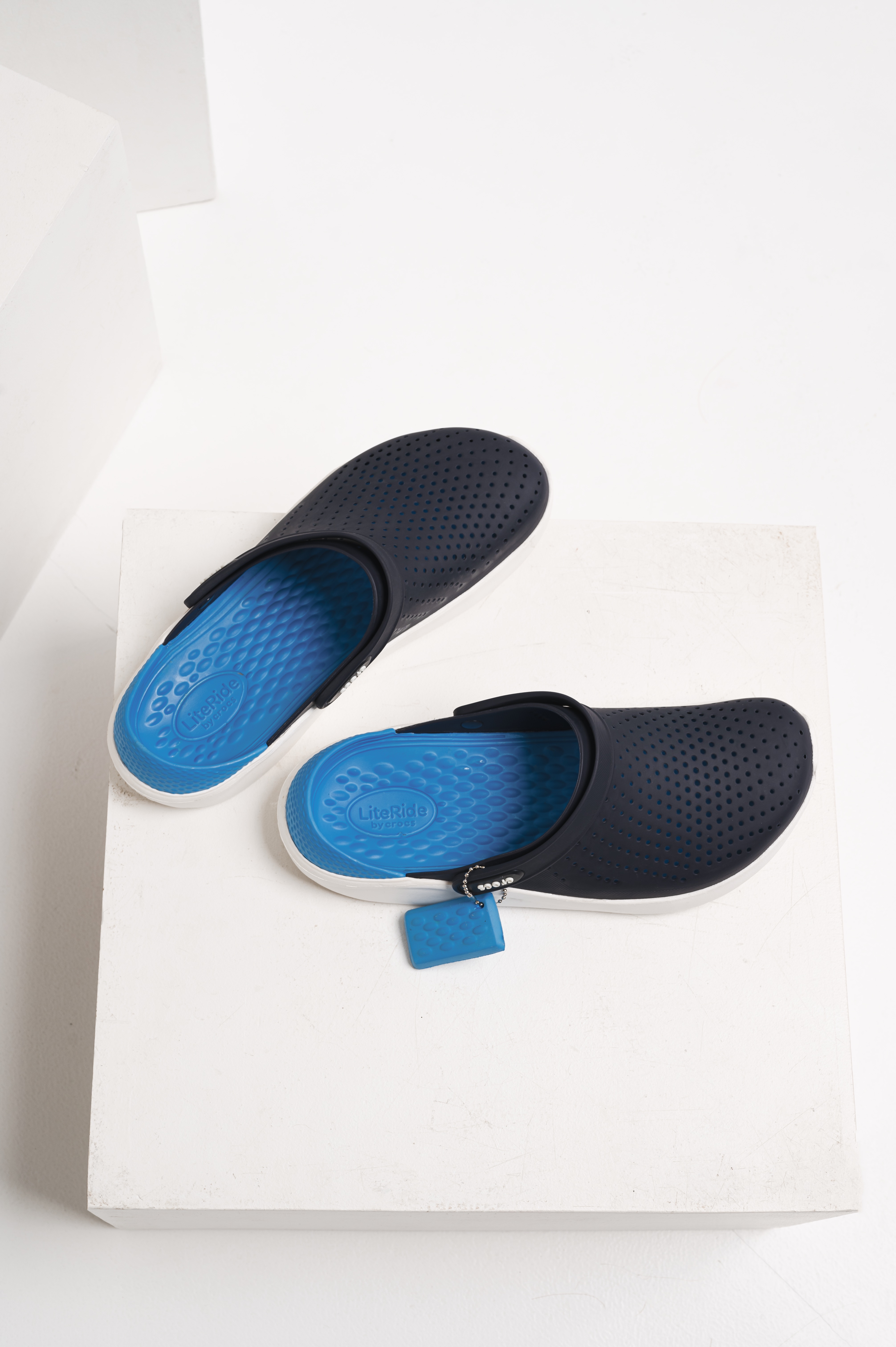 Взуття Crocs "Literide" 